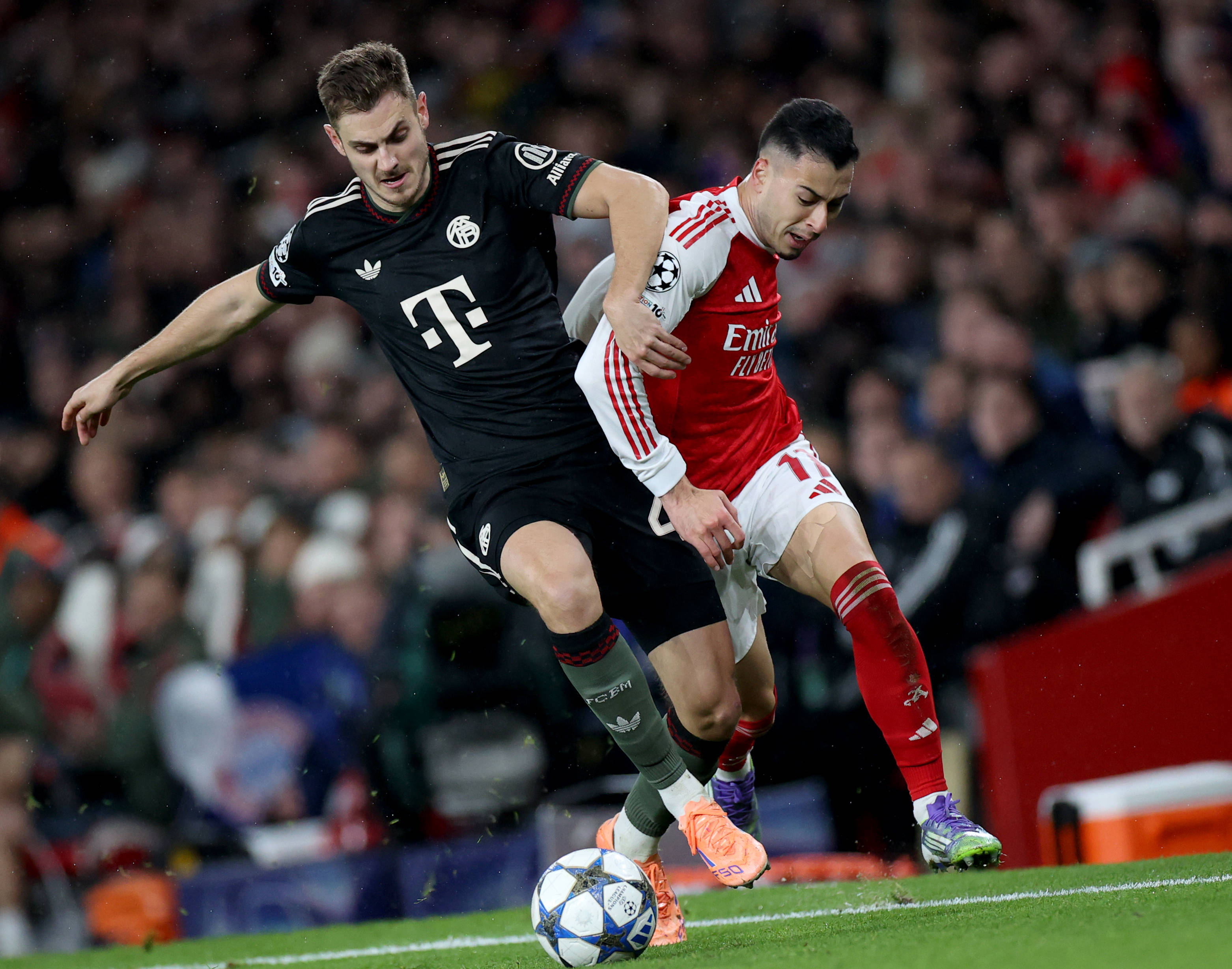 换掉萨拉赫？冬窗引进塞梅尼奥，利物浦和伯恩茅斯进行了积极谈判（萨拉赫接班人？利物浦冬窗追塞梅尼奥，已与伯恩茅斯深入磋商）