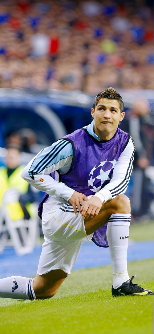 意甲知名评论员：亚沙里是全能型中场，我希望看到莫德里奇、拉比奥特与亚沙里组成中场（意甲名嘴称亚沙里全能，期待与莫德里奇、拉比奥特携手组成中场）